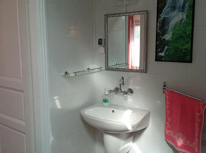 Apartmanhaz زلاكاروس